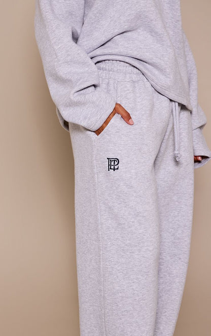 https://mediahub.prettylittlething.com/cnp3783_ash%20grey_xl_3