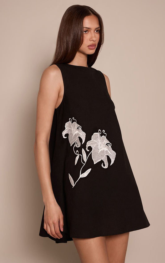 https://mediahub.prettylittlething.com/cnp3975_black_xl