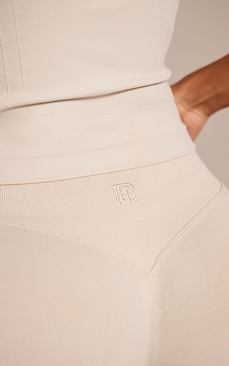 https://mediahub.prettylittlething.com/cnp3983_oatmeal_xl_3