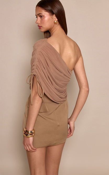https://mediahub.prettylittlething.com/cnp4105_taupe_xl_1