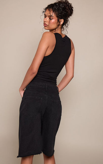 https://mediahub.prettylittlething.com/cnp4137_washed%20black_xl_2