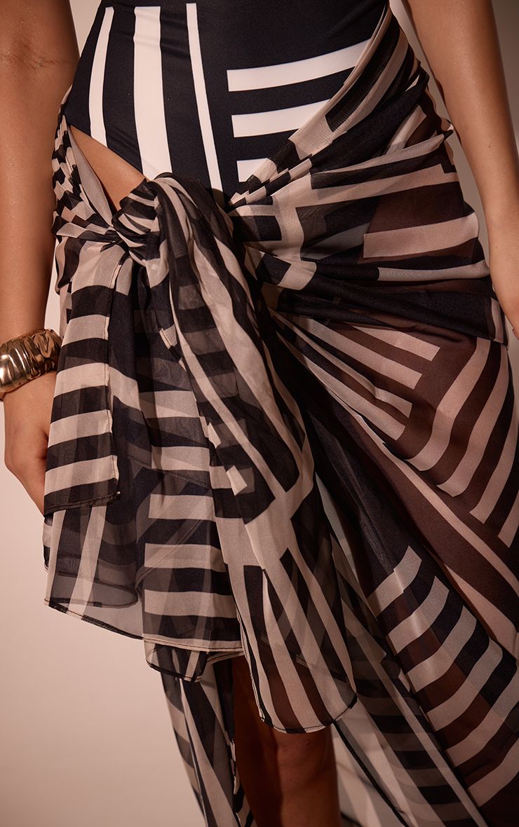 https://mediahub.prettylittlething.com/cnp4363_black_xl_3