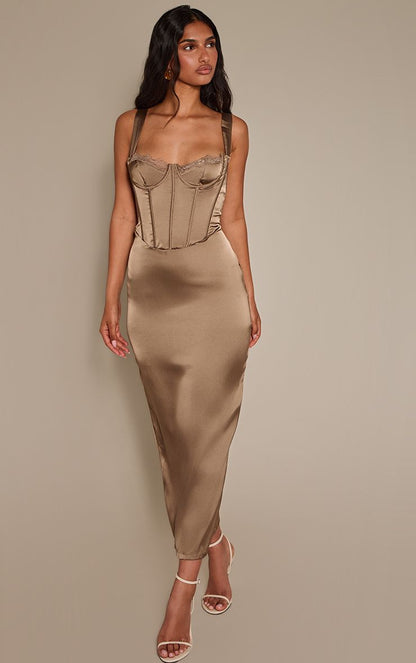 https://mediahub.prettylittlething.com/cnp4519_taupe_xl