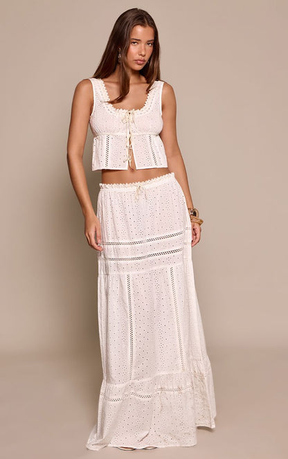 https://mediahub.prettylittlething.com/cnp4533_white_xl_2