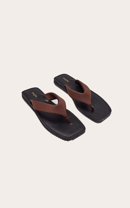 https://mediahub.prettylittlething.com/cnp4552_chocolate_xl_2