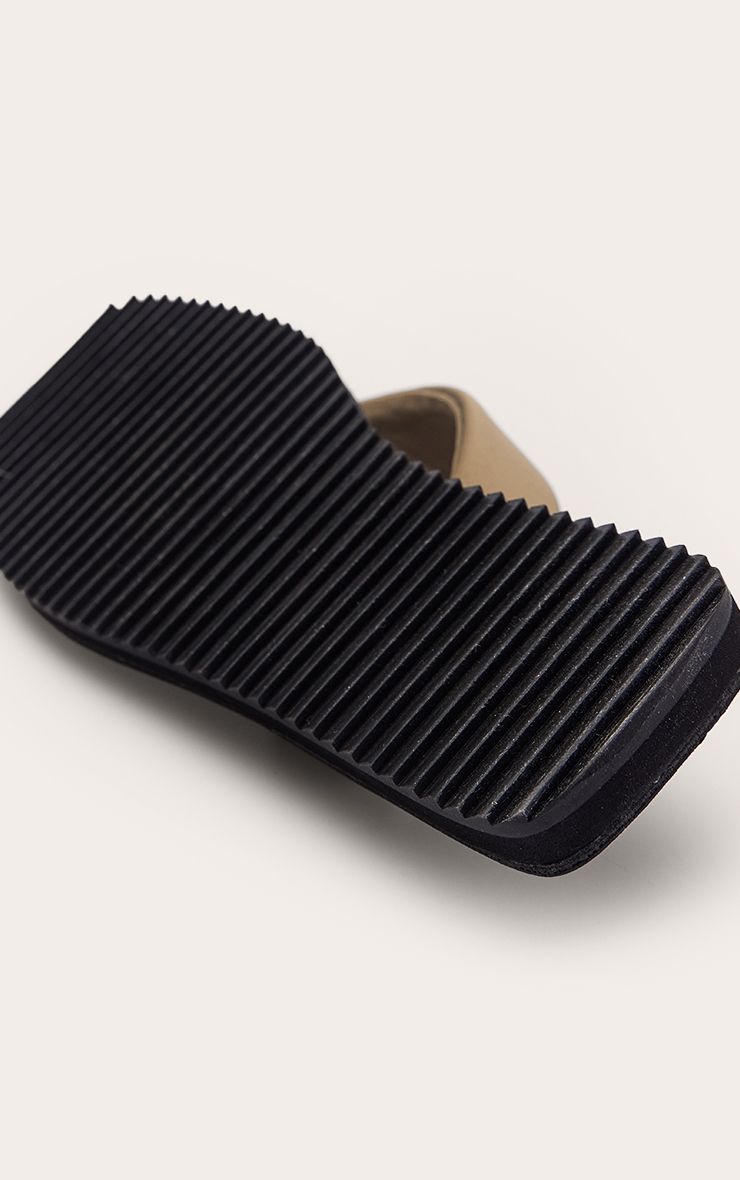 https://mediahub.prettylittlething.com/cnp4555_khaki_xl_4