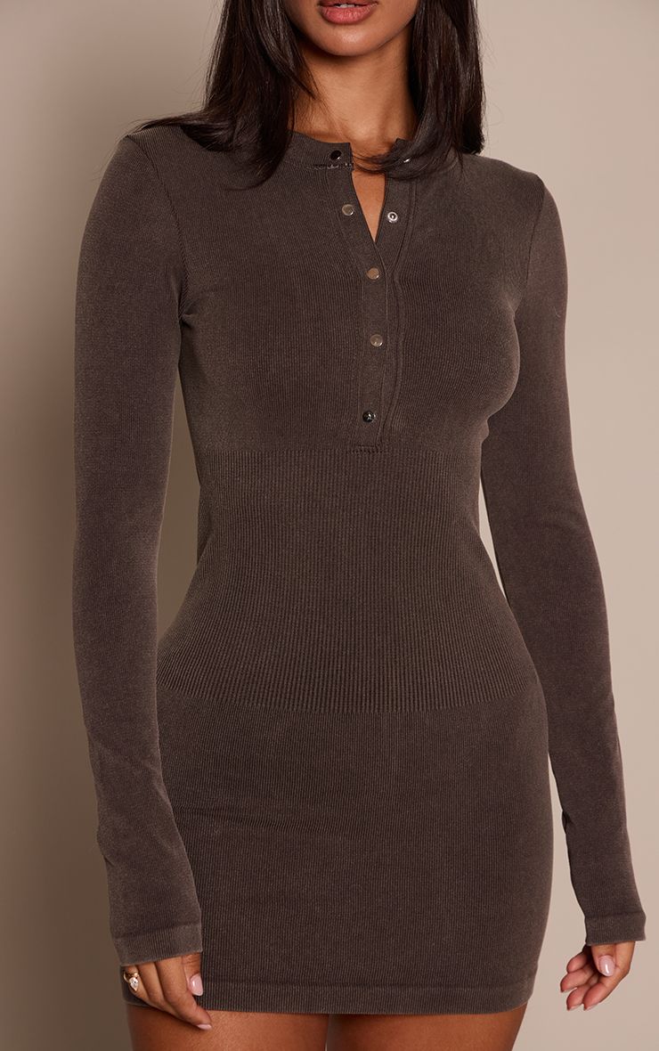 https://mediahub.prettylittlething.com/cnp4590_chocolate_xl_3