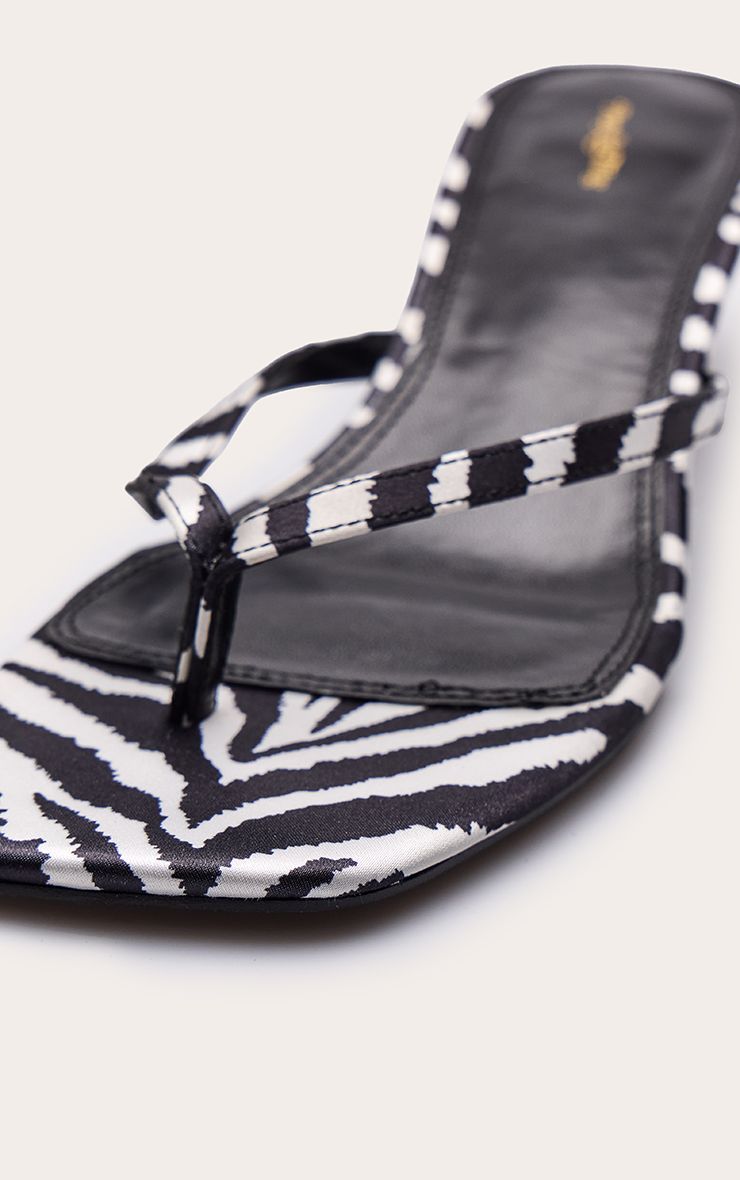 https://mediahub.prettylittlething.com/cnp4655_zebra_xl_4