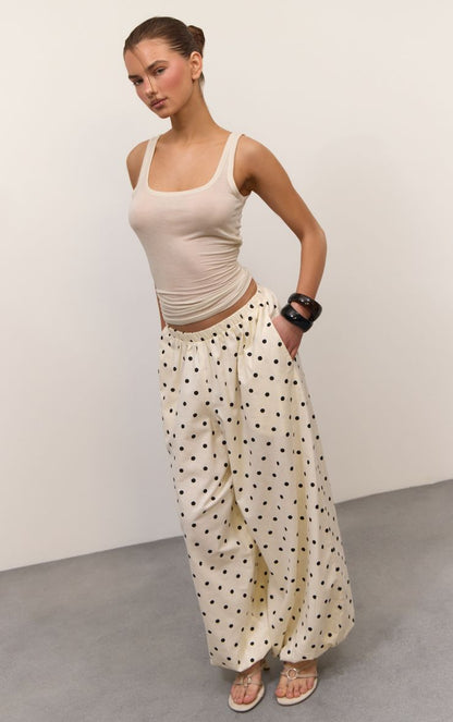 https://mediahub.prettylittlething.com/cnp4686_black%20polkadot_xl_1