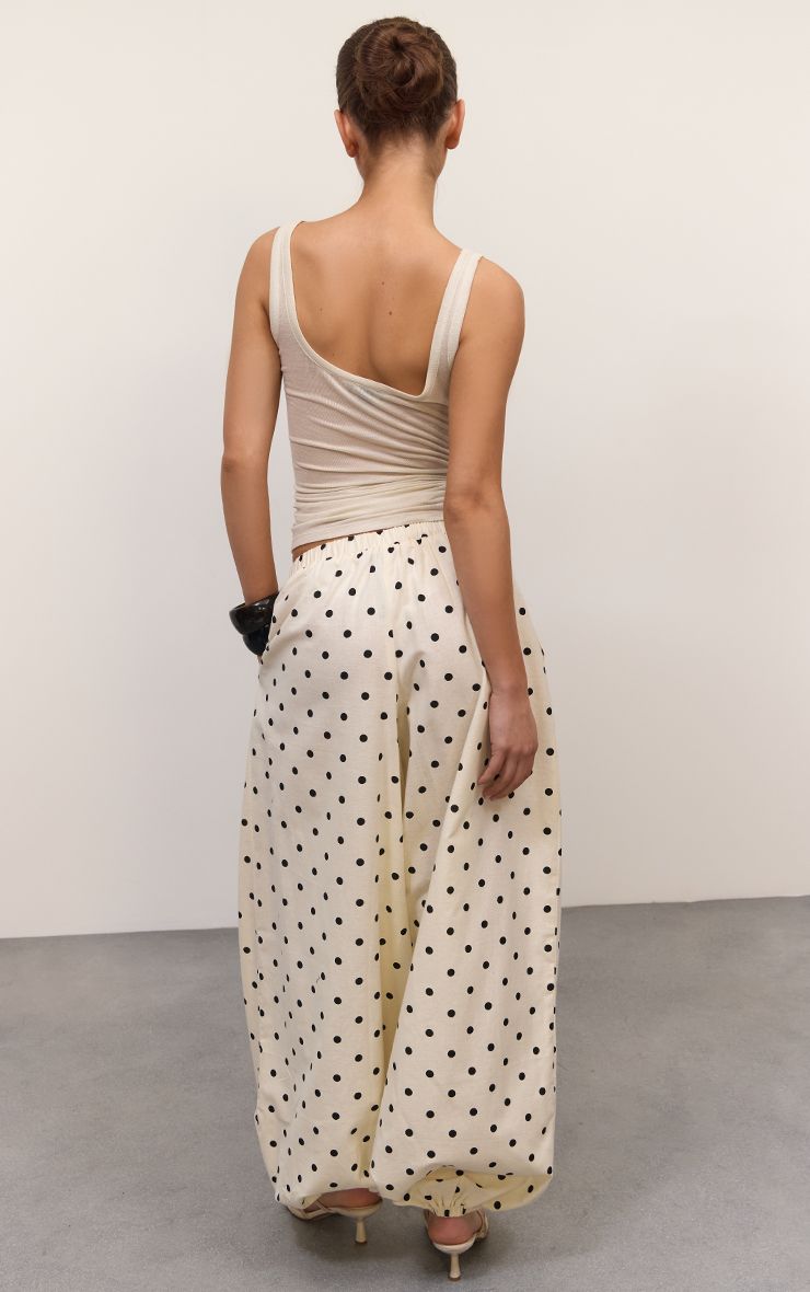 https://mediahub.prettylittlething.com/cnp4686_black%20polkadot_xl_2