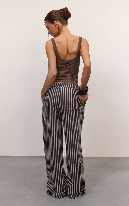https://mediahub.prettylittlething.com/cnp4783_chocolate_xl_2