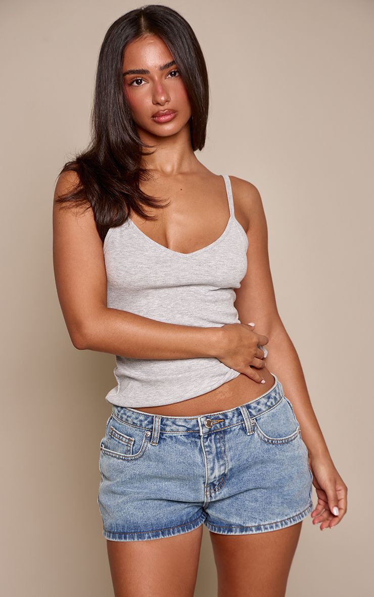 https://mediahub.prettylittlething.com/cnp4911_vintage%20wash_xl_1