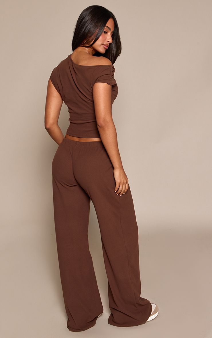 https://mediahub.prettylittlething.com/cnp4924_chocolate_xl_2