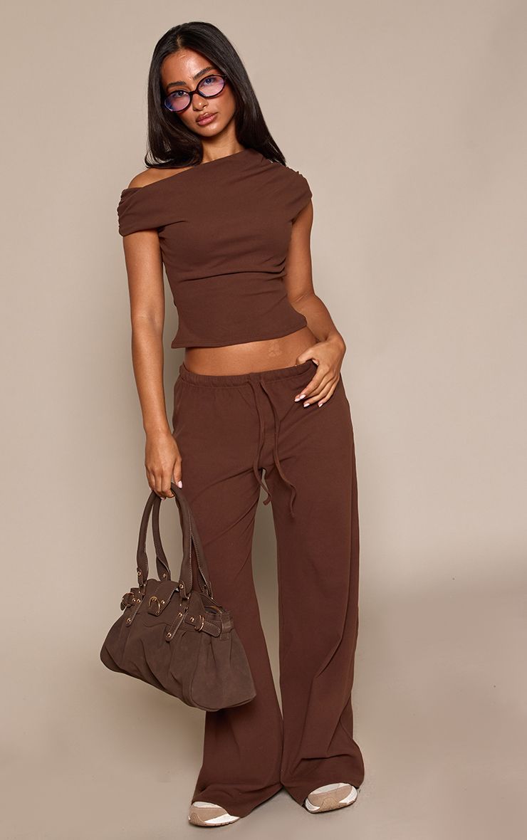 https://mediahub.prettylittlething.com/cnp4934_chocolate_xl_2