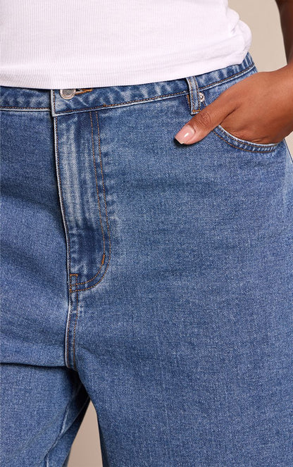 https://mediahub.prettylittlething.com/cnp4935_dark%20blue%20wash_xl_4