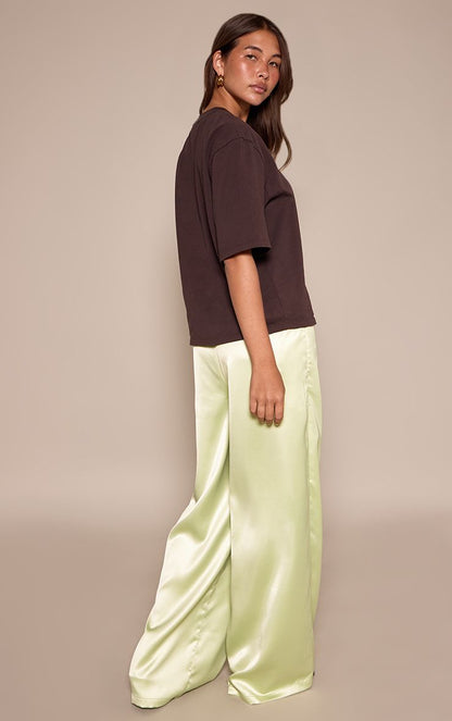 https://mediahub.prettylittlething.com/cnp4958_olive_xl_2