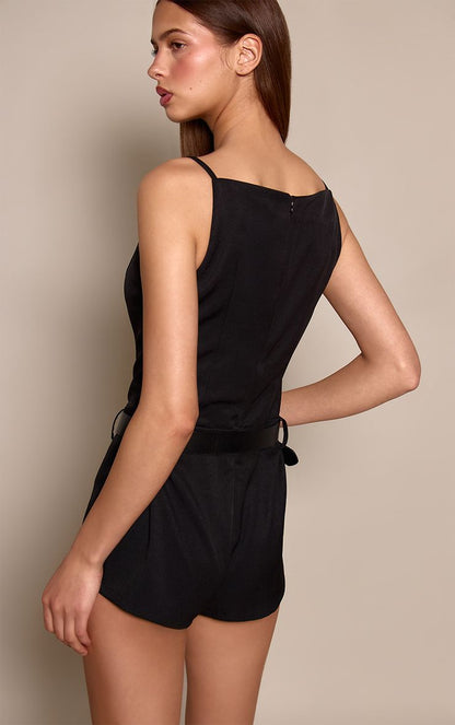 https://mediahub.prettylittlething.com/cnp5096_black_xl_1