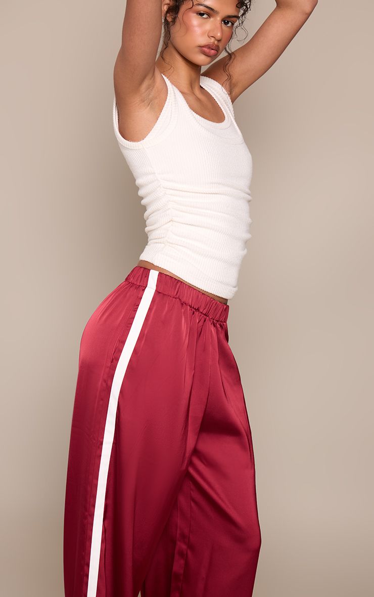 https://mediahub.prettylittlething.com/cnp5317_red_xl_1