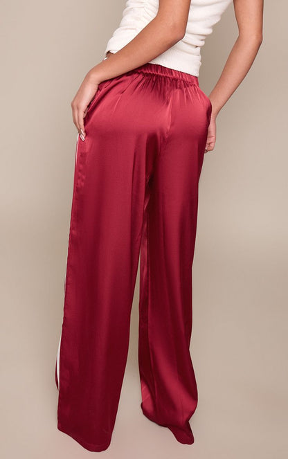 https://mediahub.prettylittlething.com/cnp5317_red_xl_2