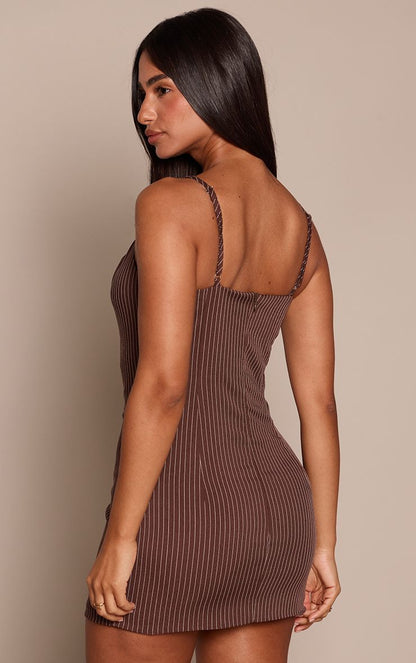https://mediahub.prettylittlething.com/cnp5608_chocolate_xl_1