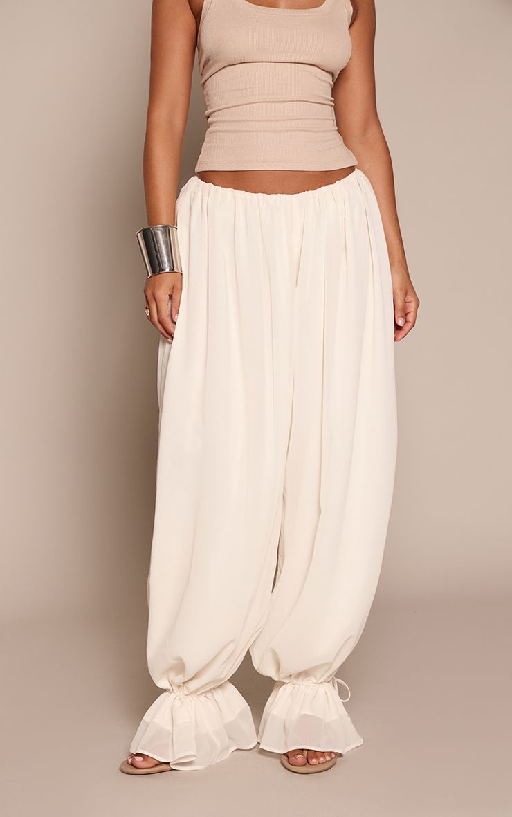 https://mediahub.prettylittlething.com/cnp5624_cream_xl_1