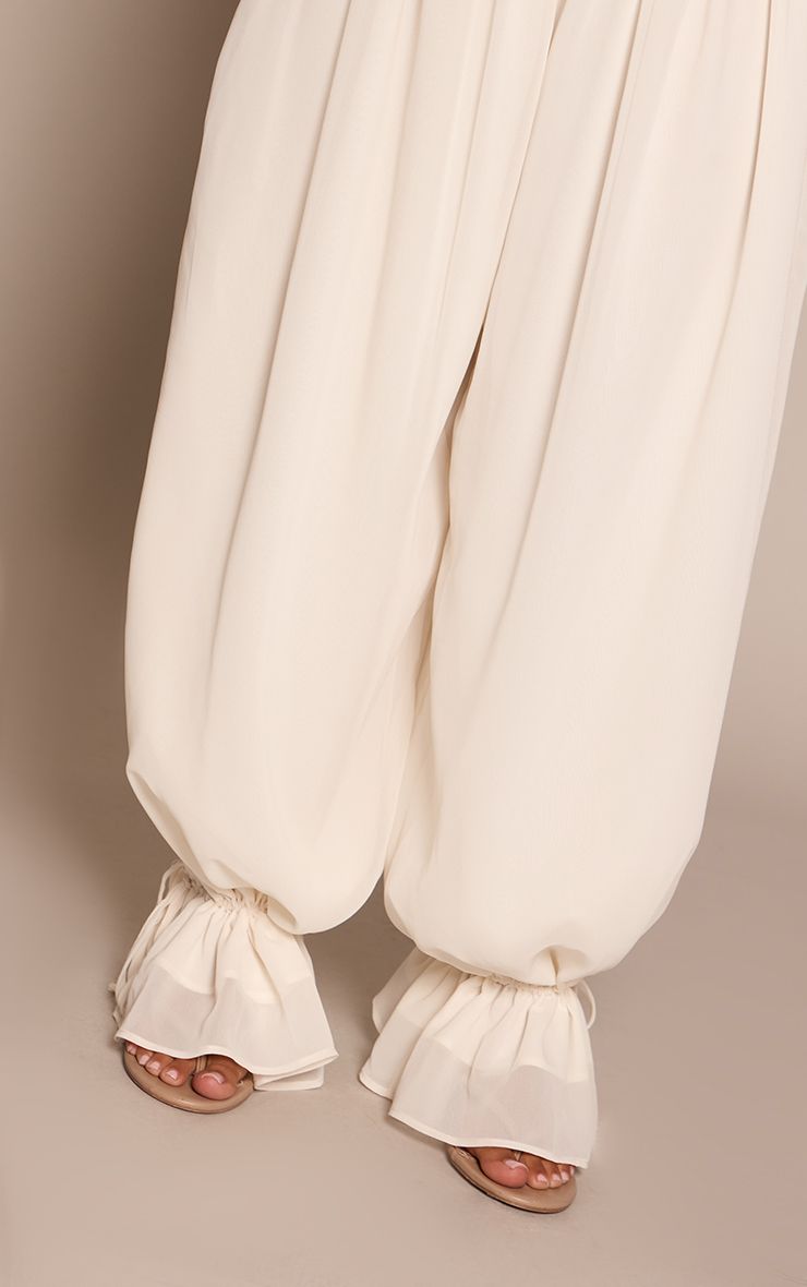 https://mediahub.prettylittlething.com/cnp5624_cream_xl_3