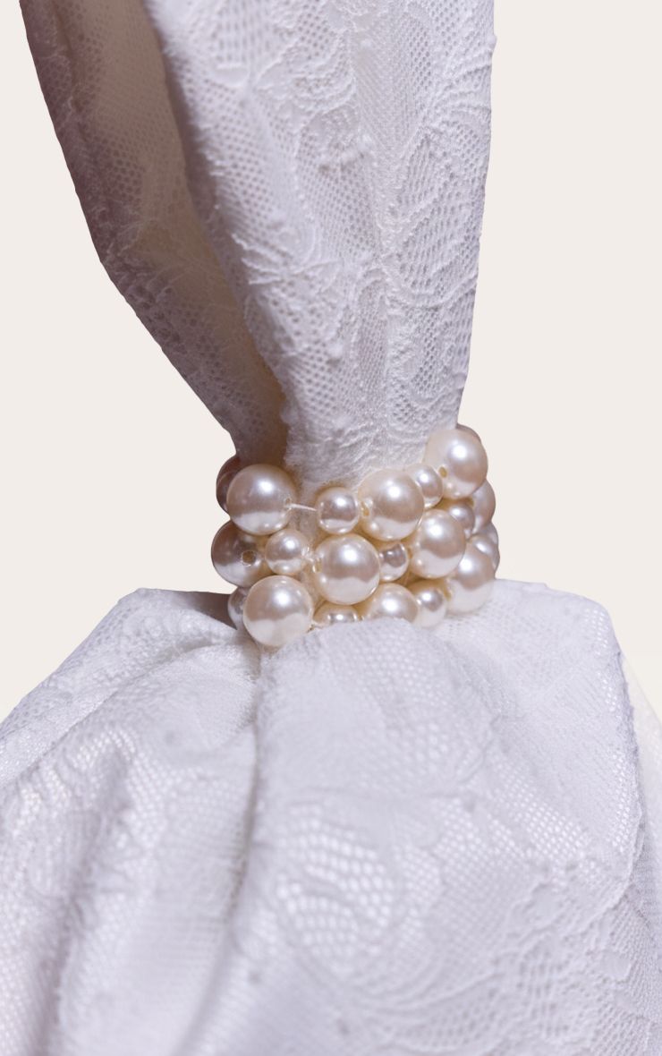 https://mediahub.prettylittlething.com/cnp5767_ivory_xl_3