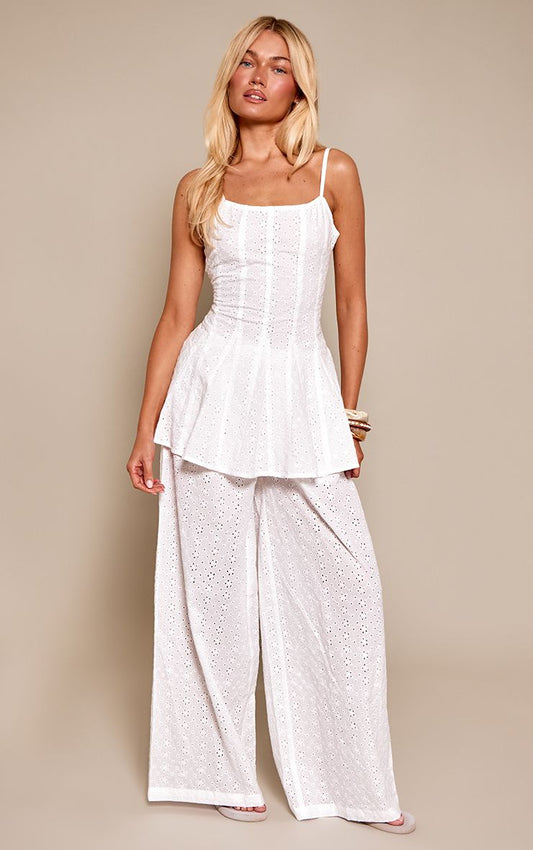 https://mediahub.prettylittlething.com/cnp5896_white_xl