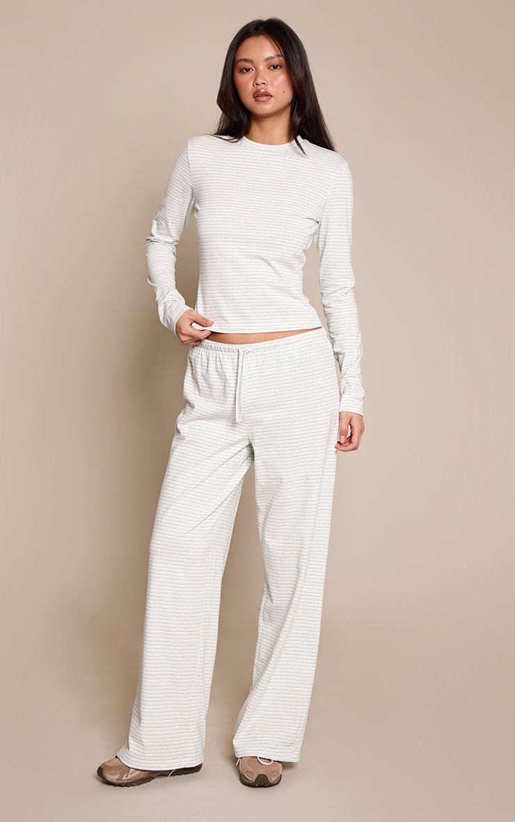 https://mediahub.prettylittlething.com/cnp5947_green_xl_2