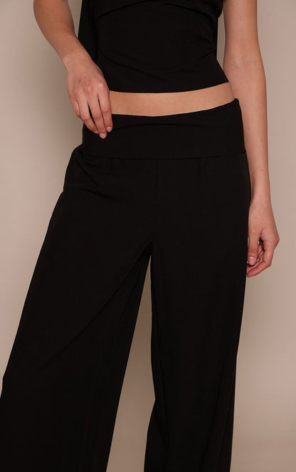 https://mediahub.prettylittlething.com/cnp6078_black_xl_3