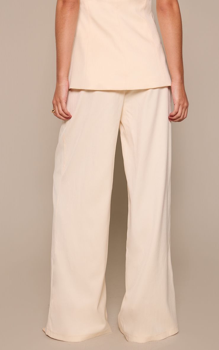 https://mediahub.prettylittlething.com/cnp6080_cream_xl_2