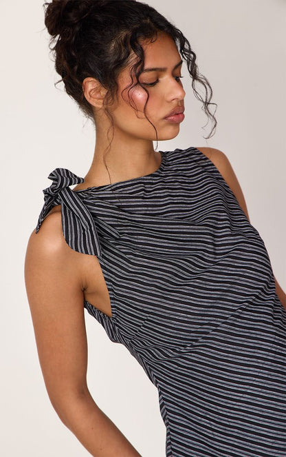 https://mediahub.prettylittlething.com/cnp6705_grey_xl