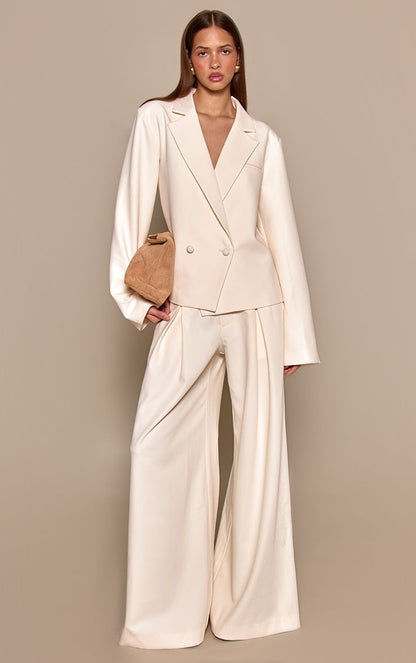 https://mediahub.prettylittlething.com/cnp6723_almond_xl_1