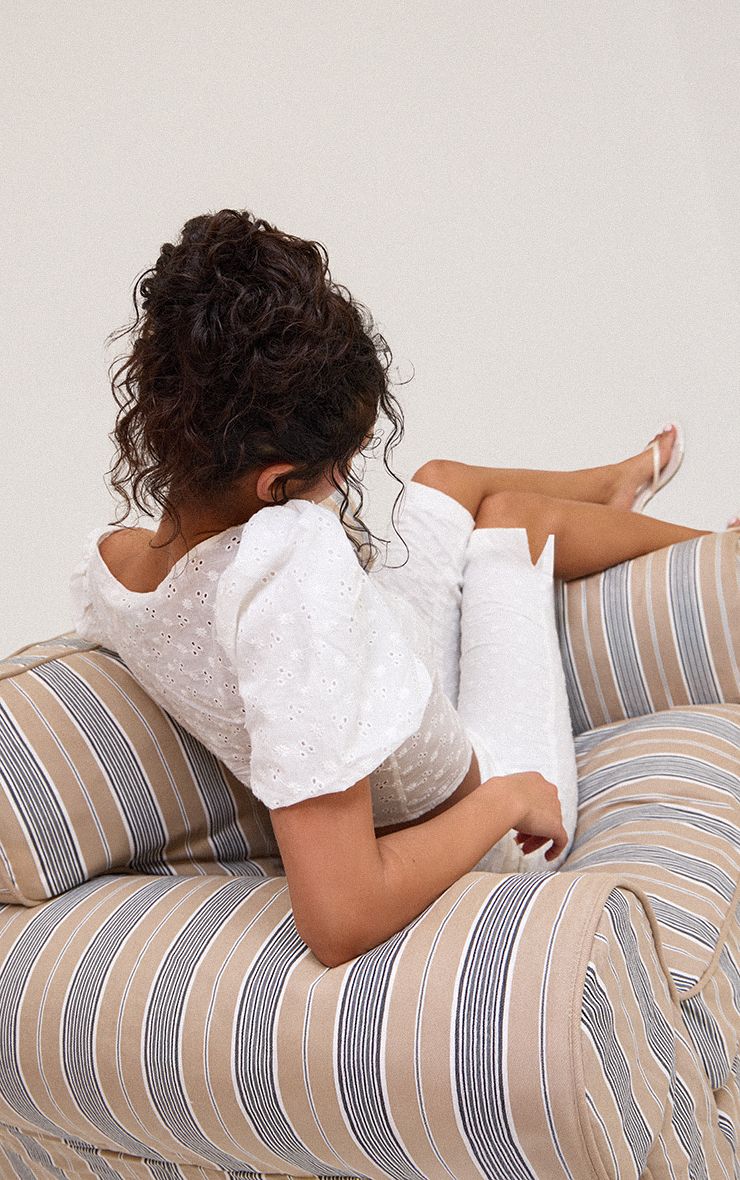 https://mediahub.prettylittlething.com/cnp6826_white_xl_3