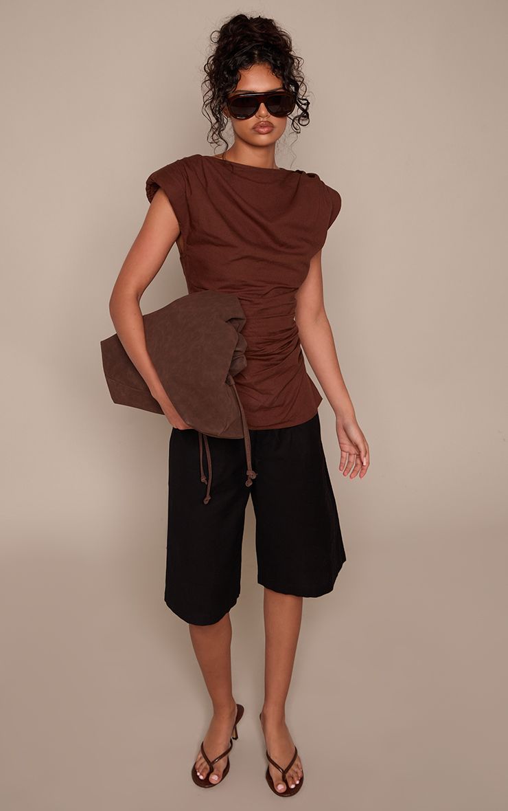 https://mediahub.prettylittlething.com/cnp6829_chocolate_xl_2