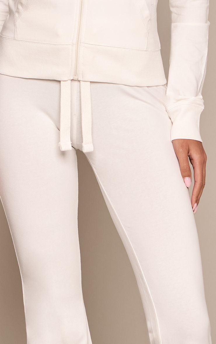 https://mediahub.prettylittlething.com/cnp6954_cream_xl_3