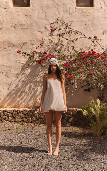 https://mediahub.prettylittlething.com/cnp7195_cream_xl_4