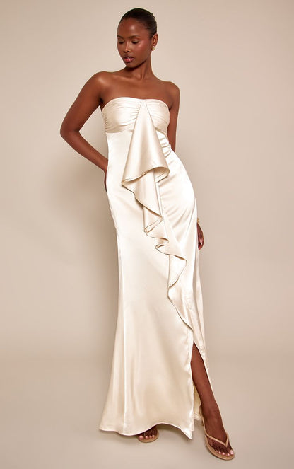 https://mediahub.prettylittlething.com/cnp7207_Cream_xl_3