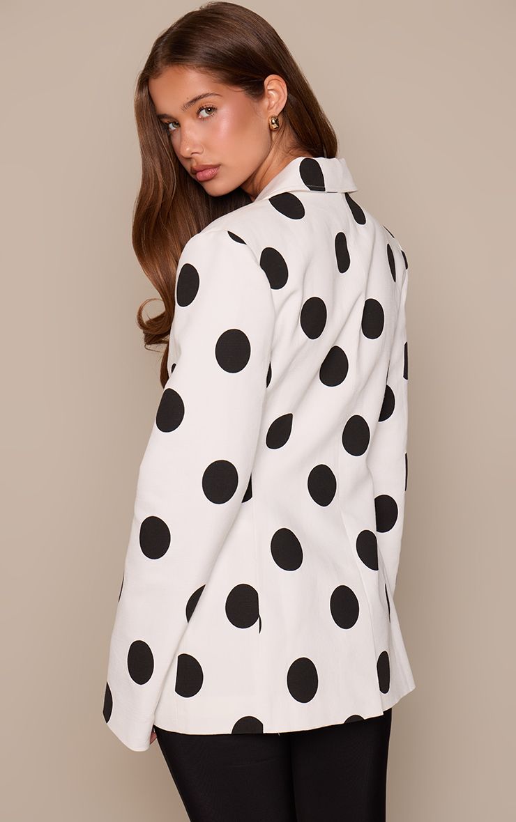 https://mediahub.prettylittlething.com/cnp7264_mono%20polka%20dot_xl_1