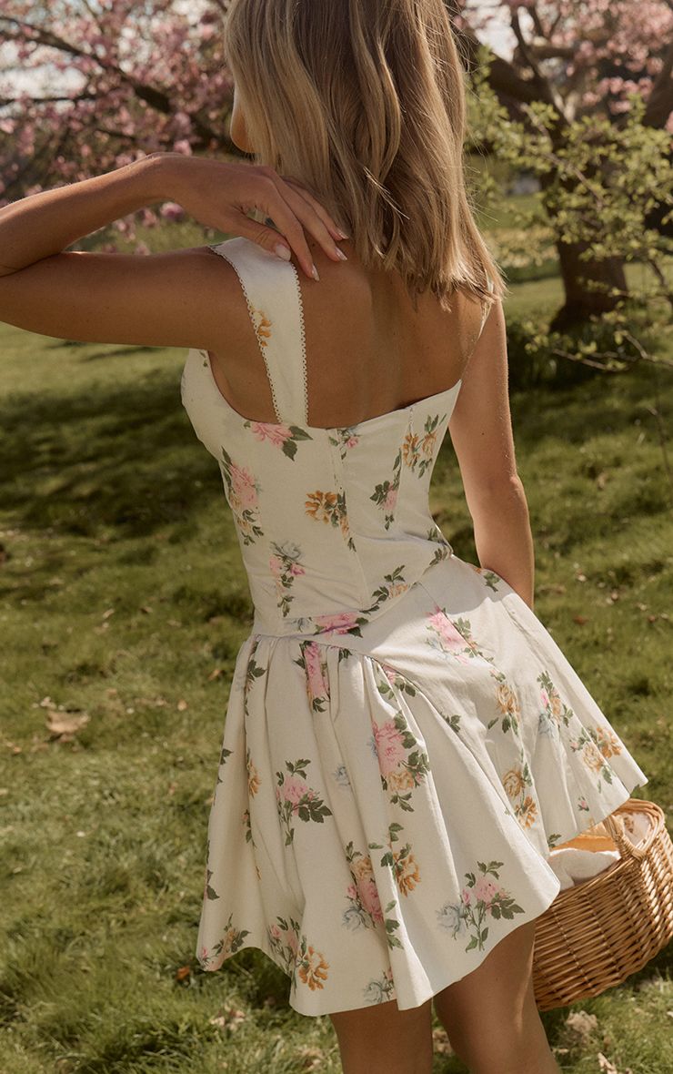 https://mediahub.prettylittlething.com/cnp7343_cream_xl_2