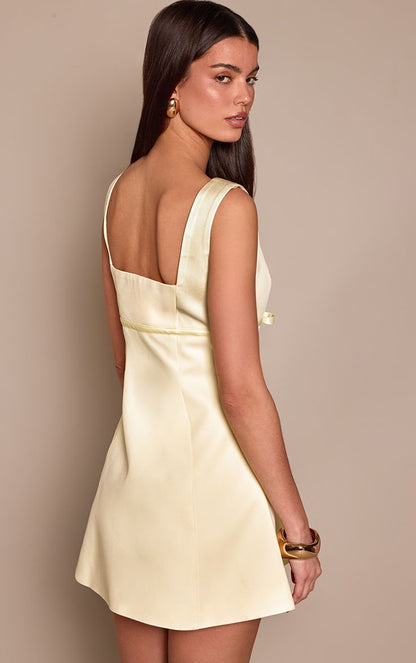 https://mediahub.prettylittlething.com/cnp7389_lemon_xl_1