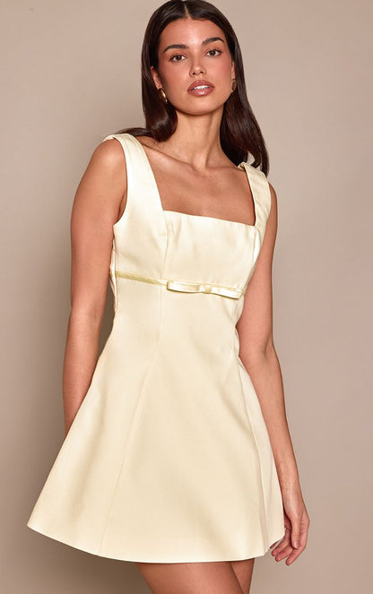 https://mediahub.prettylittlething.com/cnp7389_lemon_xl_3