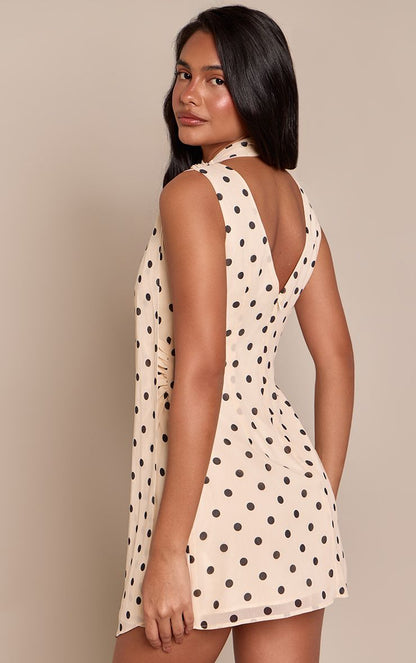 https://mediahub.prettylittlething.com/cnp7437_cream_xl_1