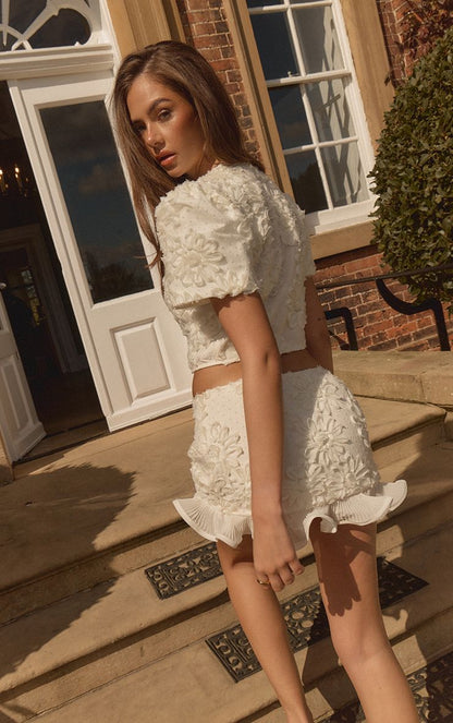 https://mediahub.prettylittlething.com/cnp7473_cream_xl_3
