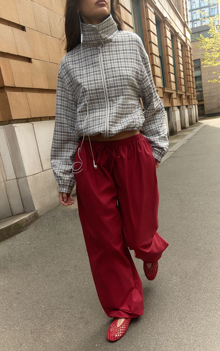 https://mediahub.prettylittlething.com/cnp7649_red_xl