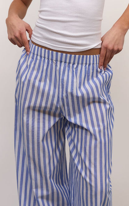 https://mediahub.prettylittlething.com/cnp7674_blue_xl_3