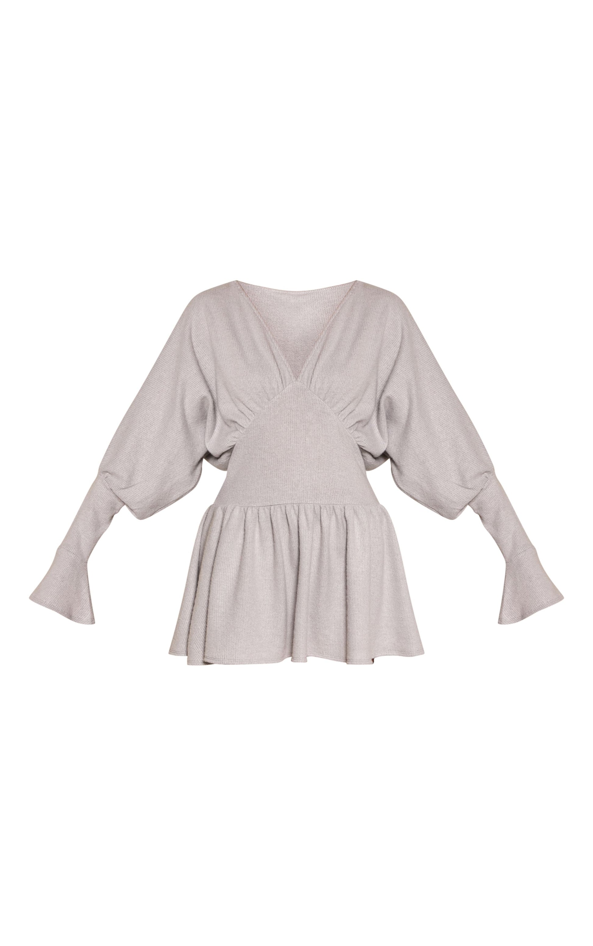https://mediahub.prettylittlething.com/cnp7771_light%20grey_xl_4