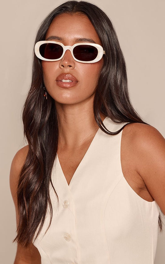 https://mediahub.prettylittlething.com/cnp7829_cream_xl