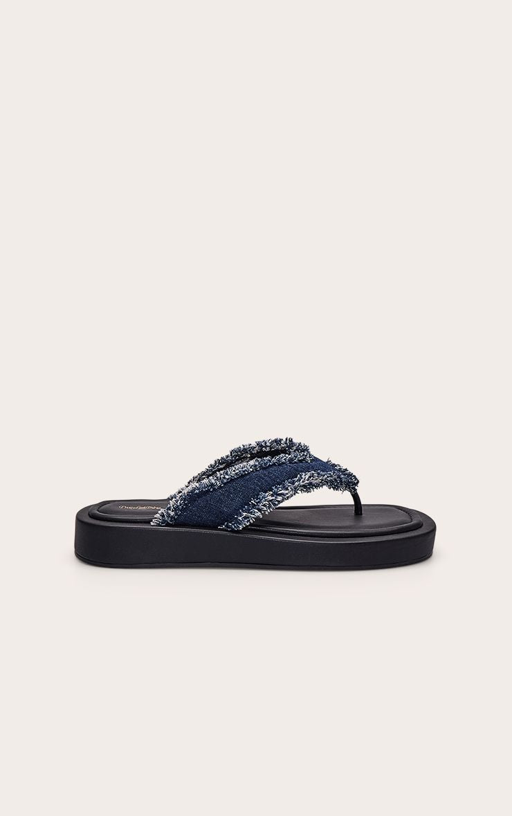 https://mediahub.prettylittlething.com/cnp7853_blue_xl_1