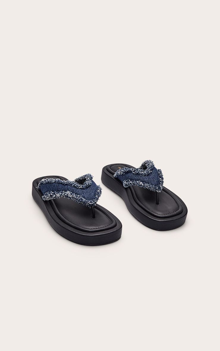 https://mediahub.prettylittlething.com/cnp7853_blue_xl_2